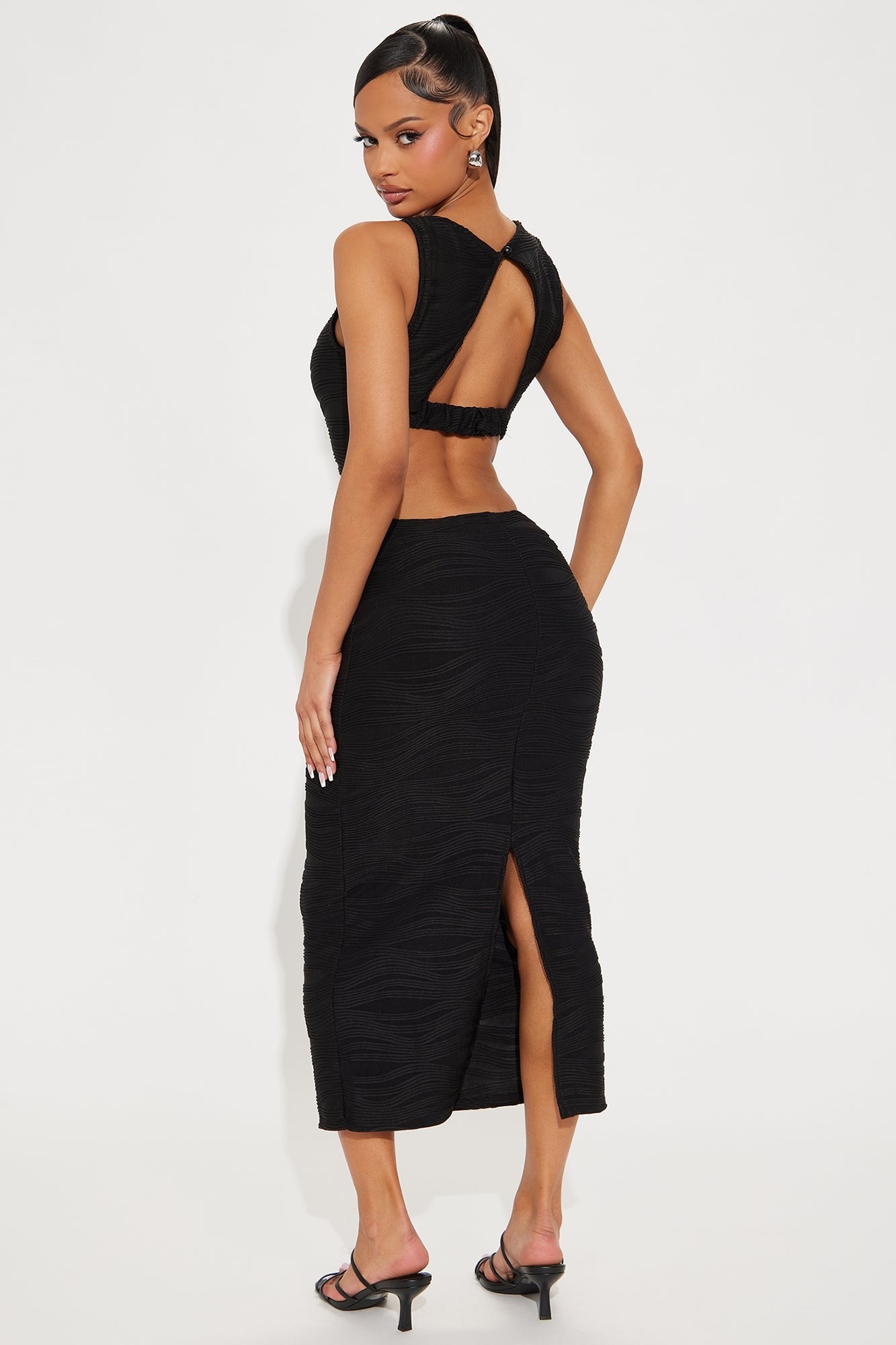 Ivy Textured Midi Dress-Black