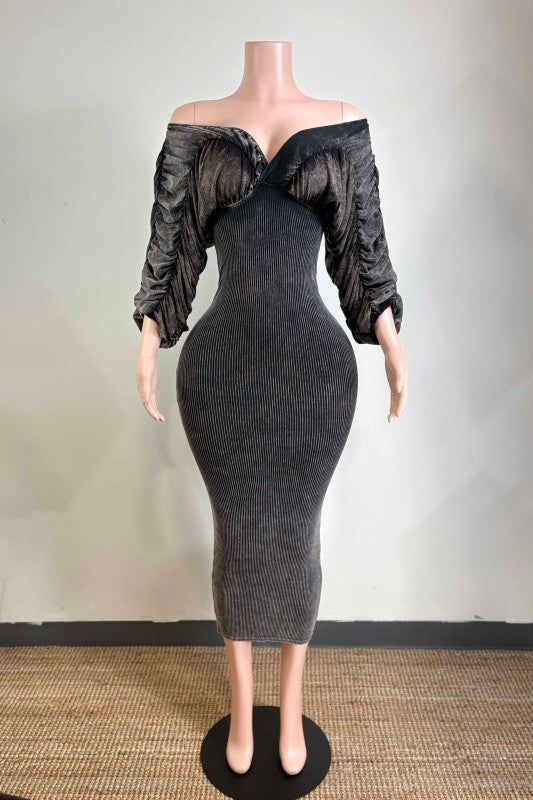 Making Me Blush Midi Dress-Black