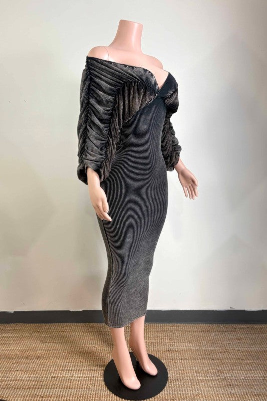 Making Me Blush Midi Dress-Black