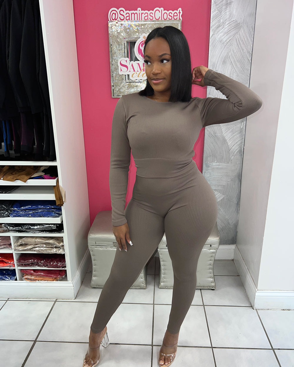 Kick Back Legging Set-Taupe
